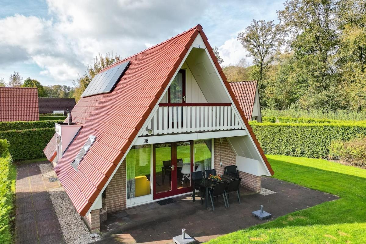 Kleine Zanglijster I Prachtig Huisje Nabij Bosrand Zwiggelte 외부 사진